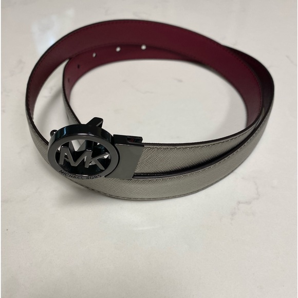 Michael Kors Twist Reversible Leather MK Logo Buckle Belt Red/Silver, Size M/L - Picture 2 of 16